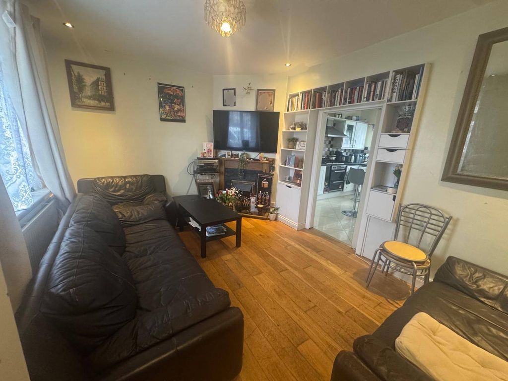 Property photo 3 of 14 Gallery