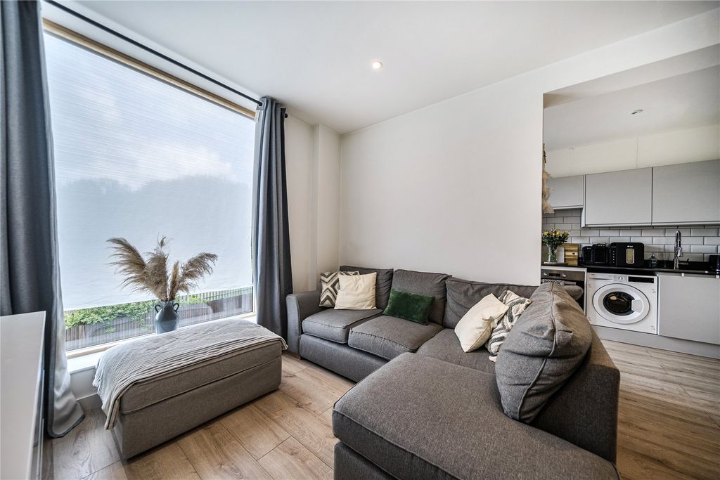 Property photo 3 of 14 Picture No. 06