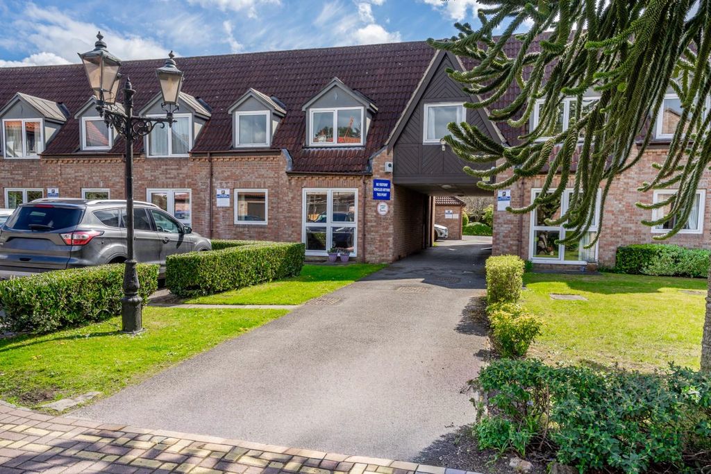 Property photo 1 of 12 Exterior