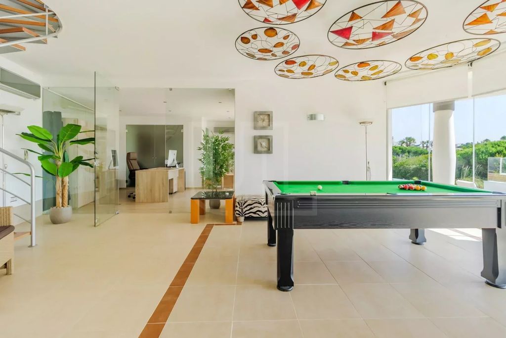 Property photo 3 of 53