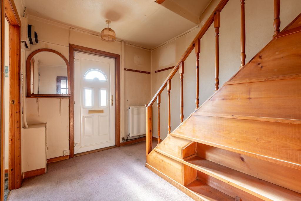 Property photo 2 of 12 Inner Hallway