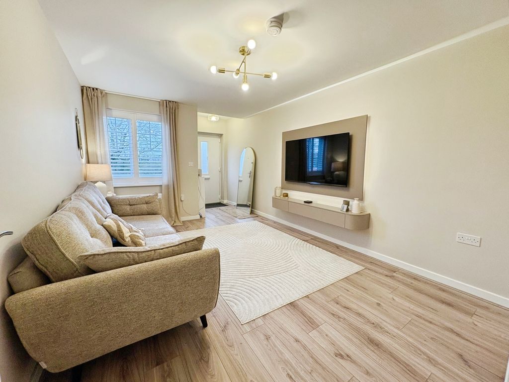 Property photo 3 of 19 E502Fcc4-Img_8059