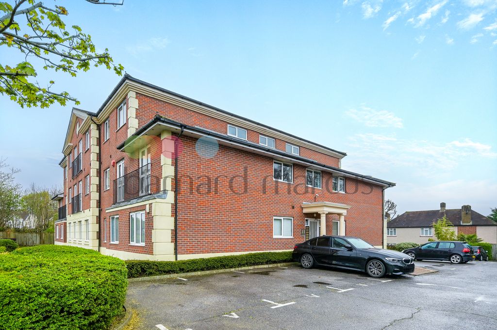 Property photo 1 of 8 Front