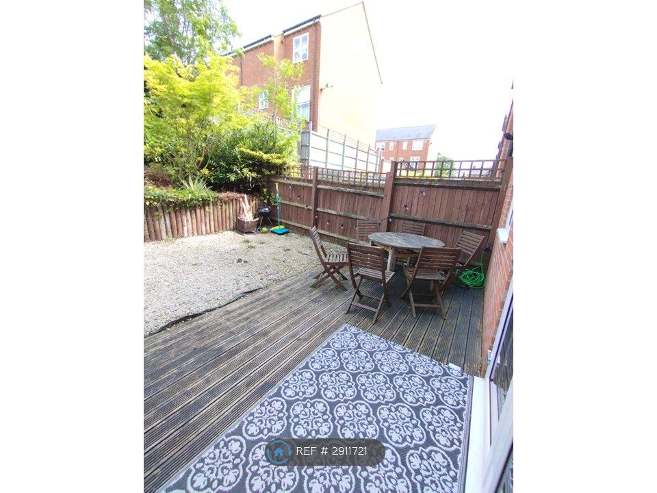 Property photo 2 of 7 Back Garden