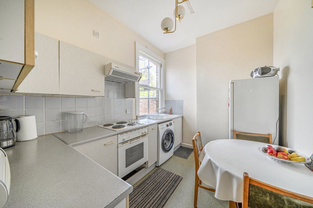 Property photo 3 of 9 1448829-3-69E2154...