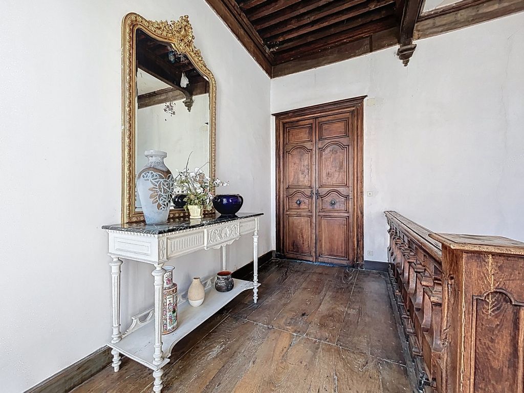 Property photo 3 of 26