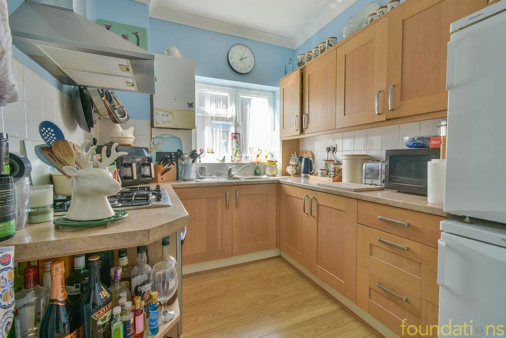 Property photo 3 of 16