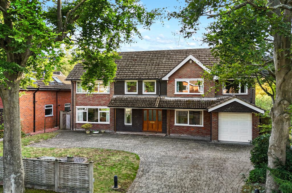Property photo 1 of 44 10-68c05Af9E3548-...
