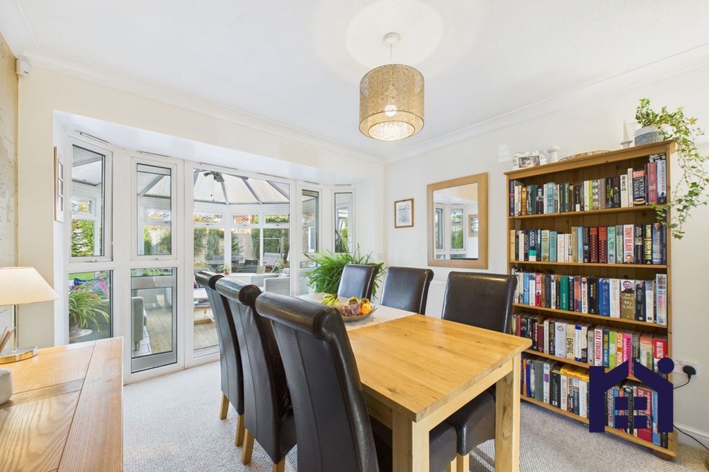 Property photo 3 of 27 Dining Room