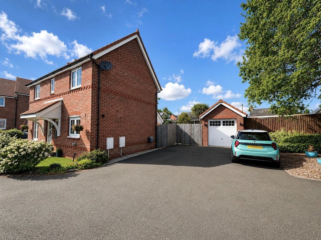 Property photo 3 of 28 Picture No. 64