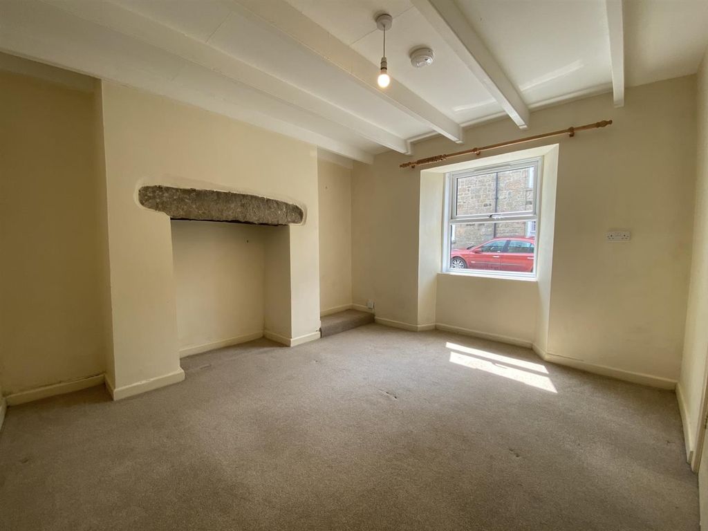 Property photo 2 of 11 Living Room.Jpg