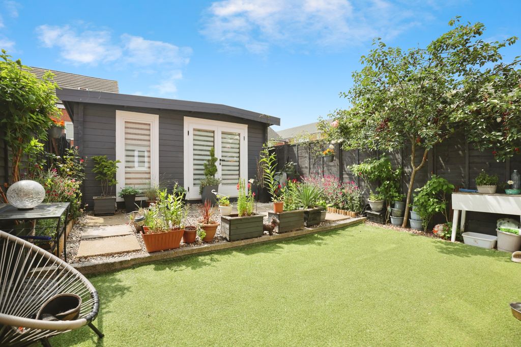 Property photo 2 of 15