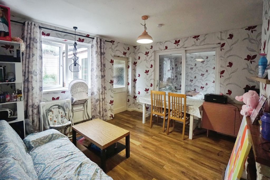 Property photo 3 of 15 Dining Room