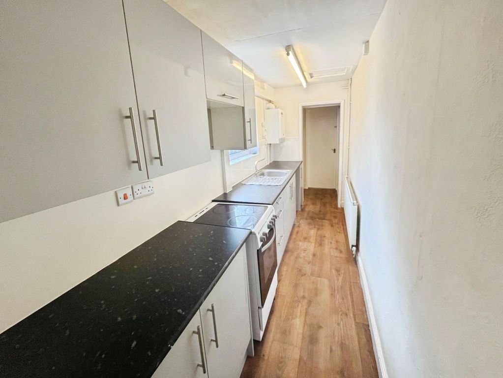 Property photo 2 of 8 6316A25d--4415-989C-6Ed1A7572CC2-47133-00000927Dbb