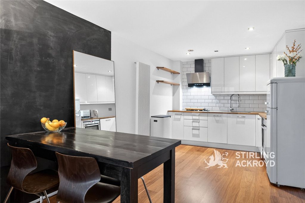 Property photo 3 of 19 Picture No. 12