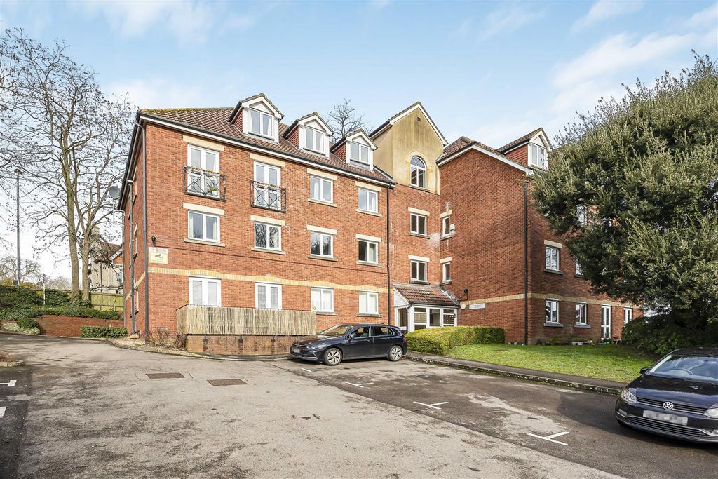 Property photo 1 of 13 13_72832.Jpg