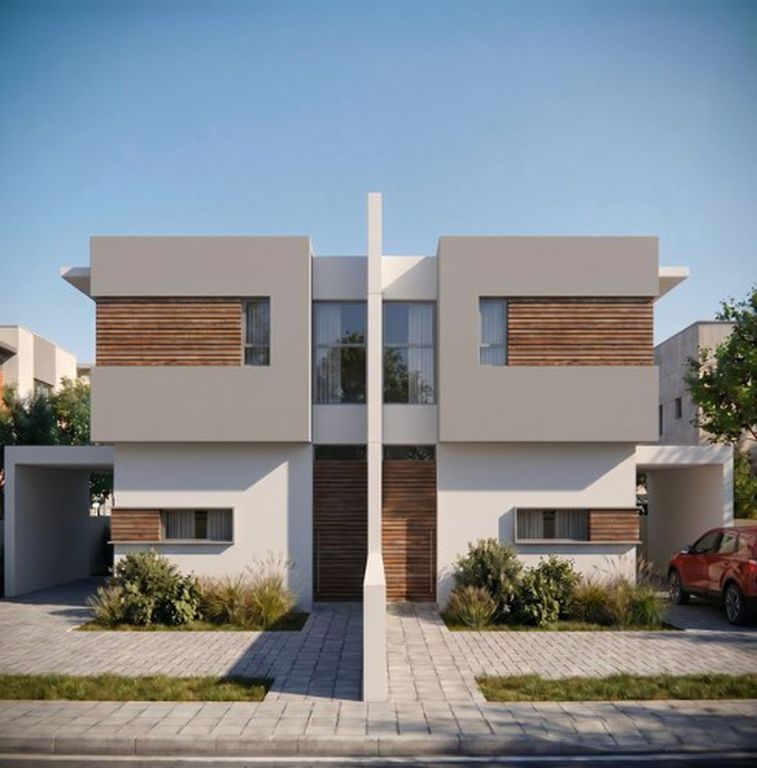 Property photo 2 of 7 Semi-Detached...