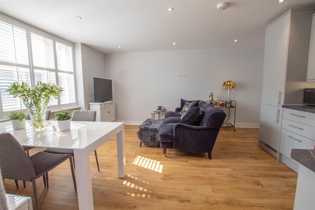 Property photo 3 of 10 Img_8185.Jpg