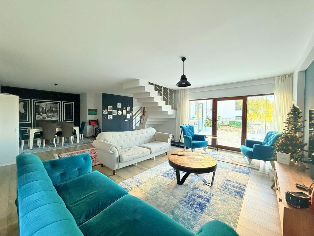 Property photo 3 of 25 Beautiful Yalikavak Property For Sale - Spacious Lounge And Dining Area