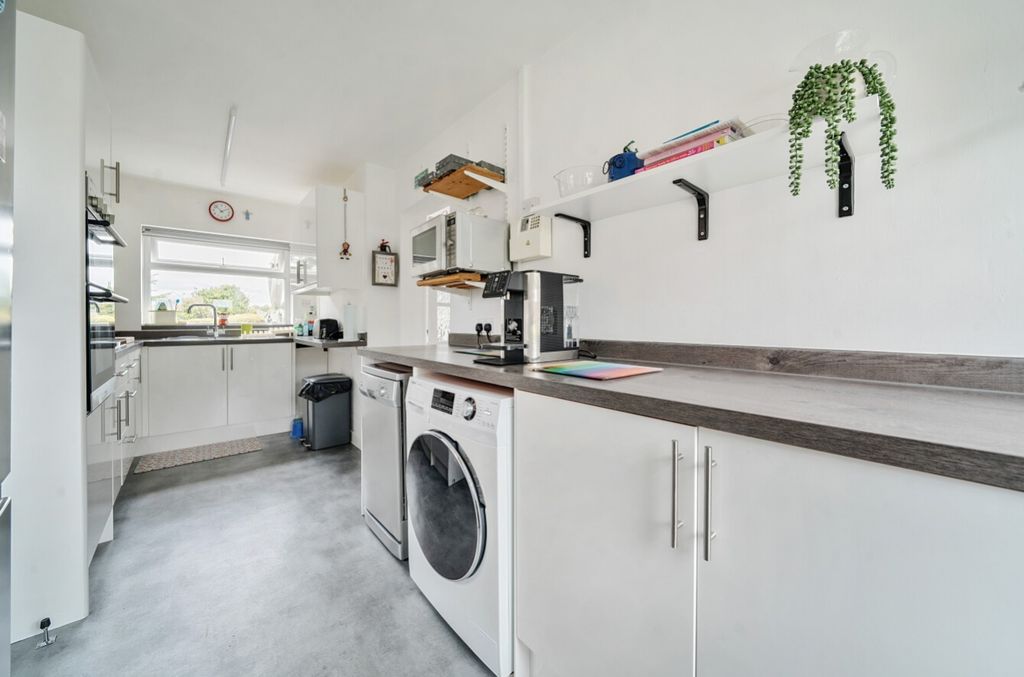 Property photo 3 of 13 1341986-8-68A50766De649