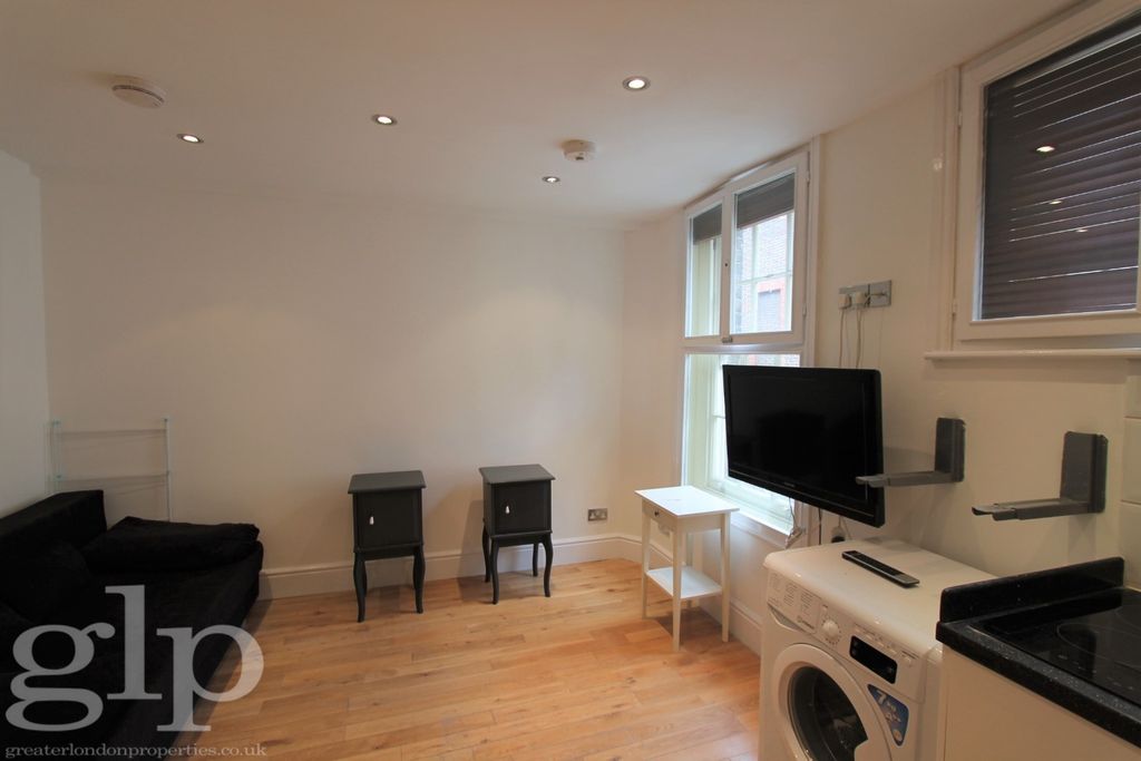 Property photo 3 of 6 2499064