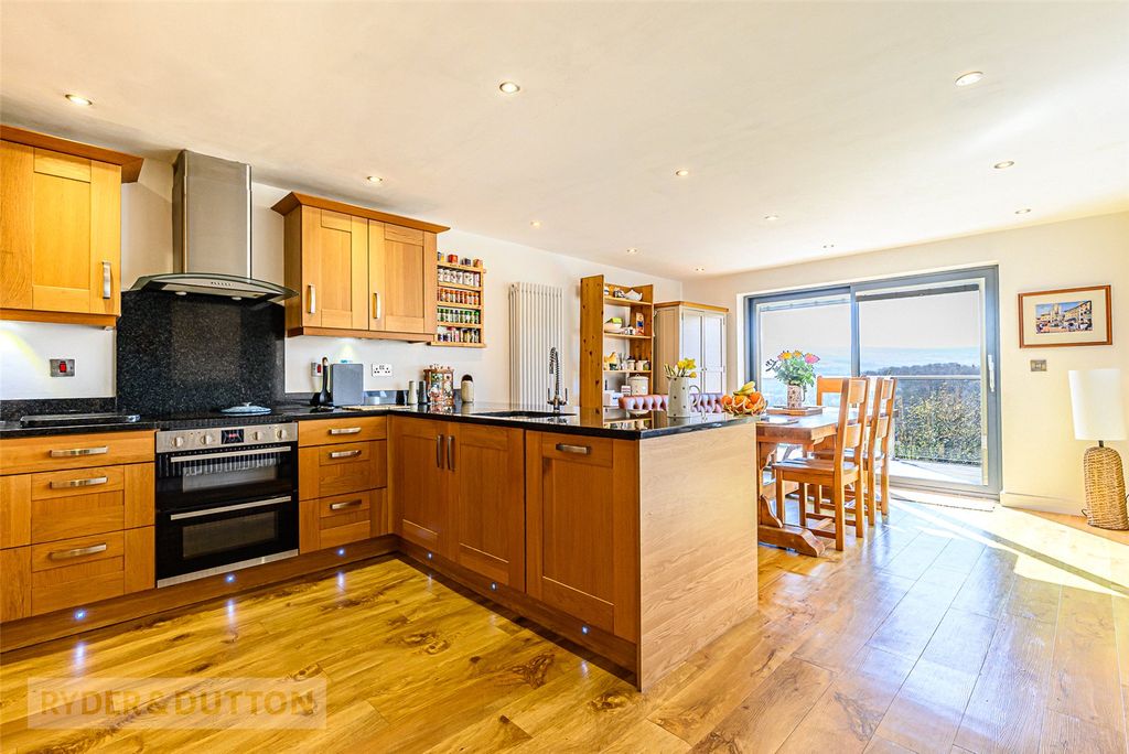 Property photo 3 of 43 Kitchen/Family Room