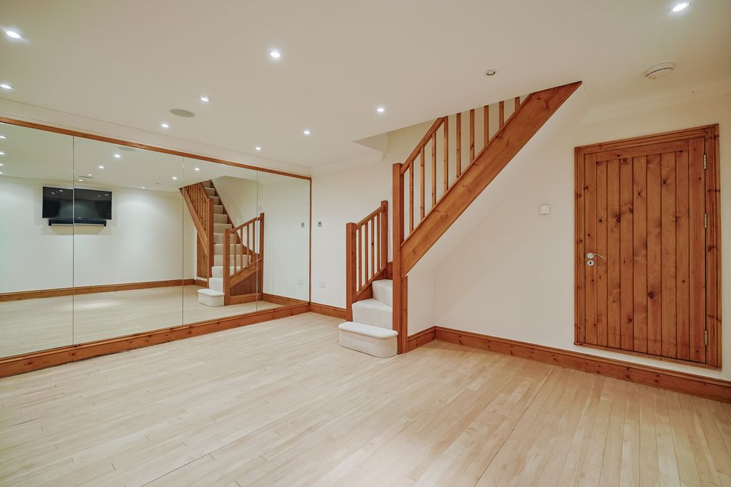 Additional image 19 of 6 bed detached house for saleKillay, Swansea SA2