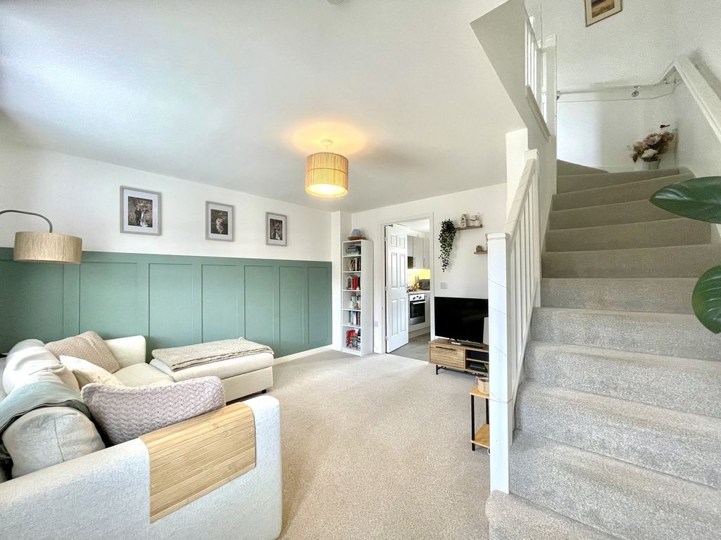 Property photo 3 of 27