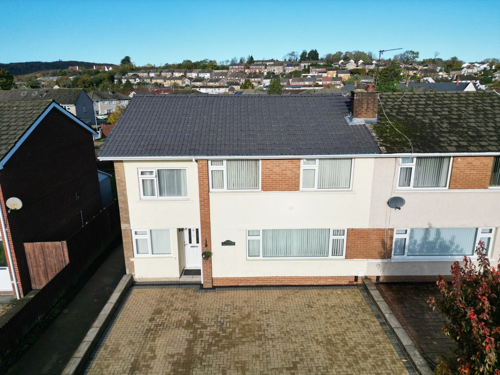 Property photo 1 of 28