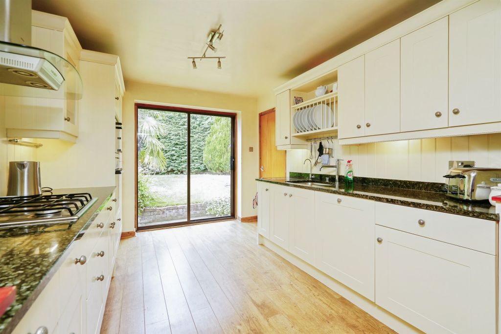 Property photo 2 of 17