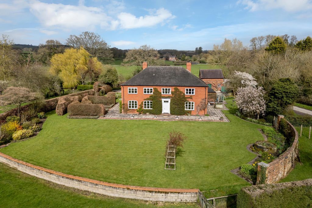 Property photo 1 of 28 Ford House