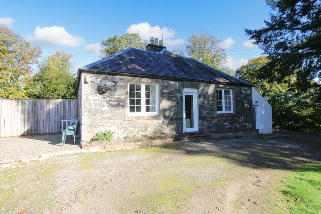 Property photo 1 of 12 External