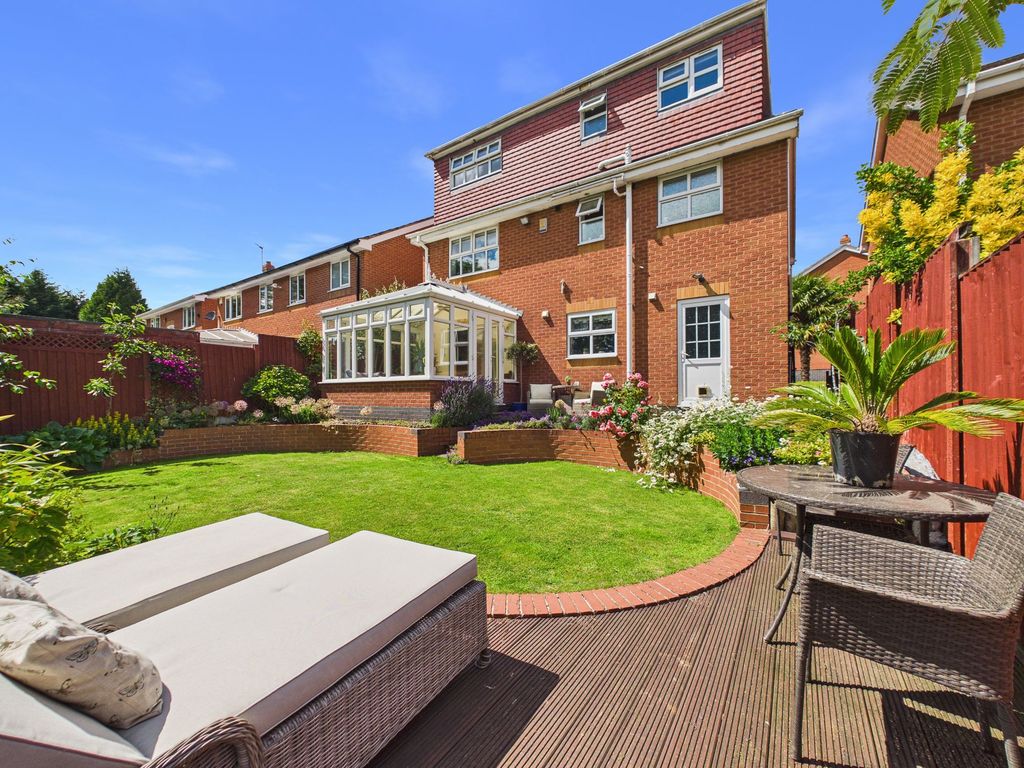 Property photo 1 of 27 Rear Garden