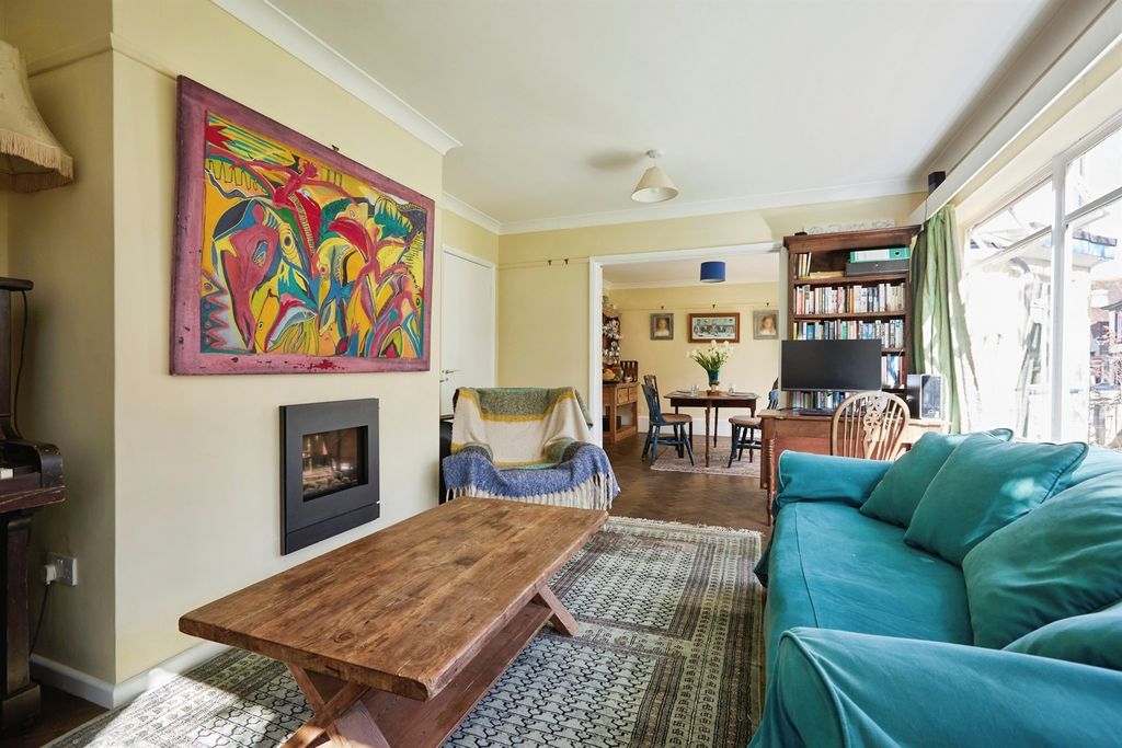 Property photo 2 of 16