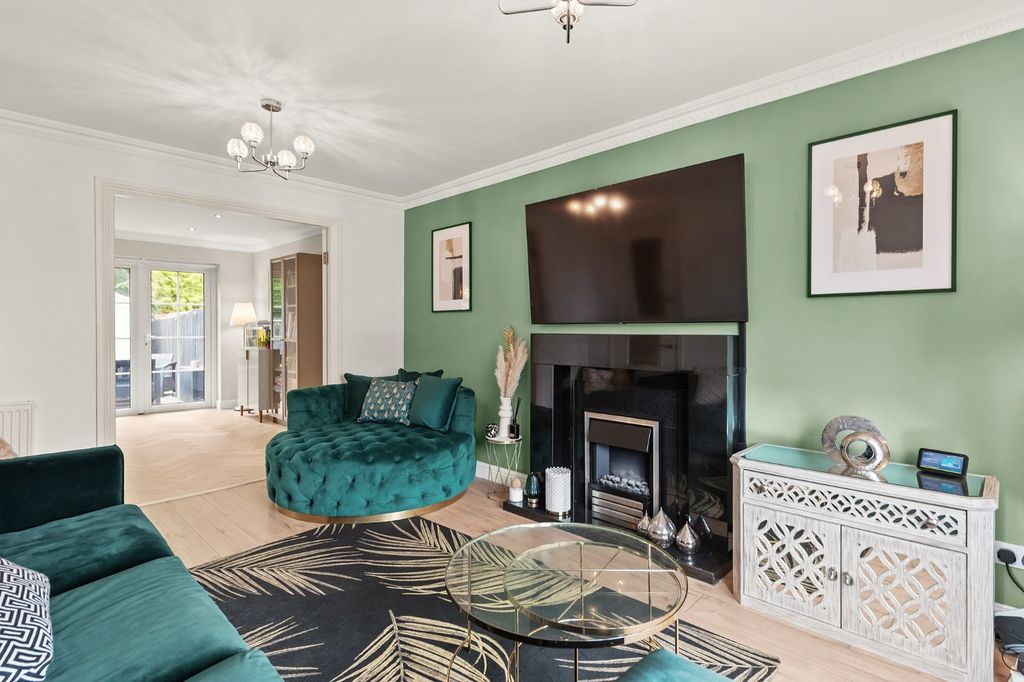 Property photo 3 of 34 5169409