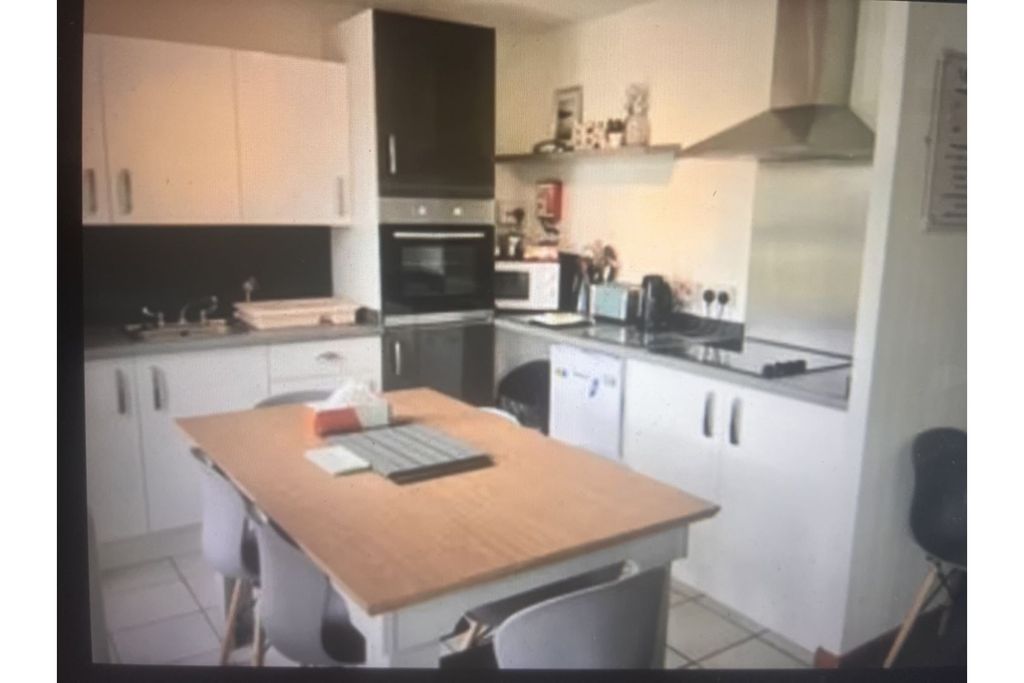 Property photo 2 of 23