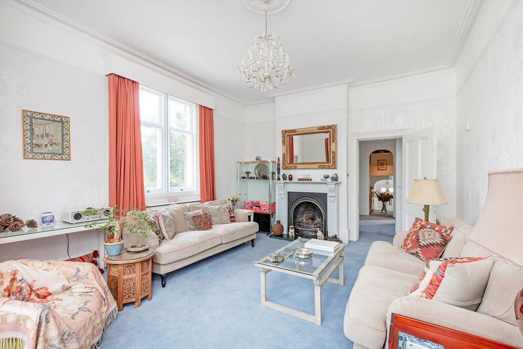 Property photo 3 of 8