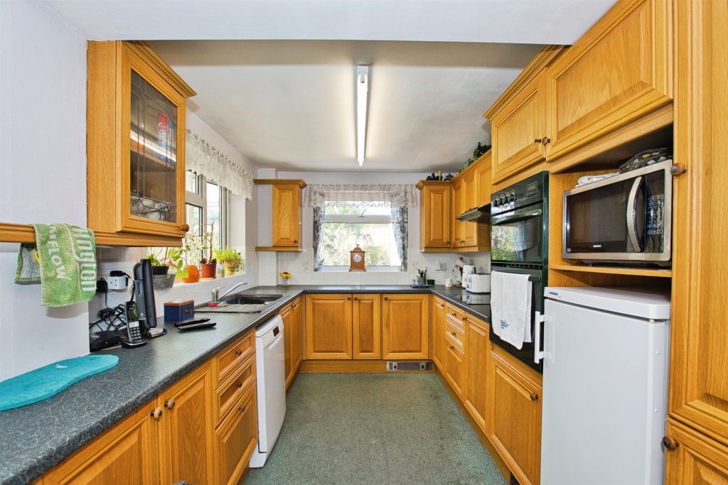 Property photo 3 of 17