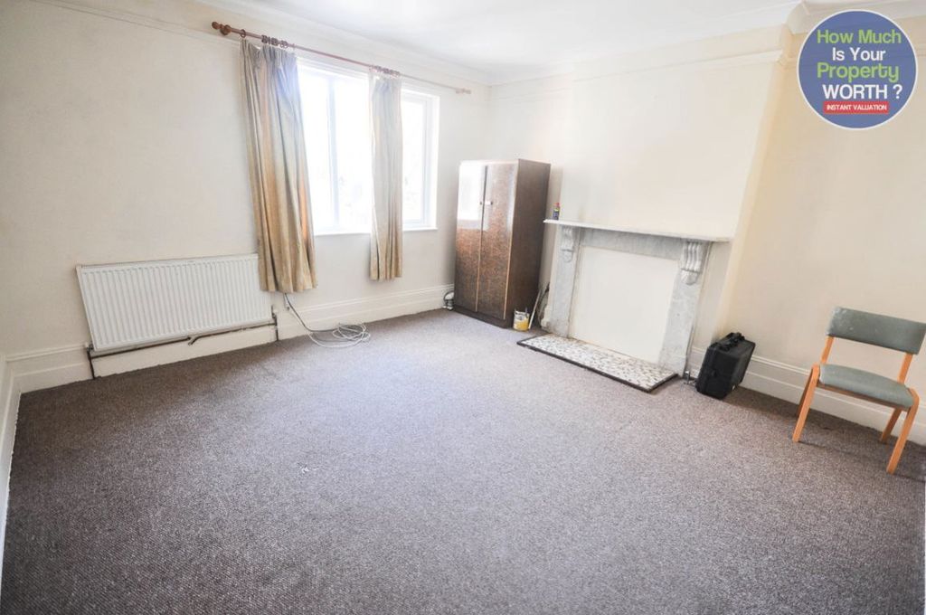 Property photo 3 of 26