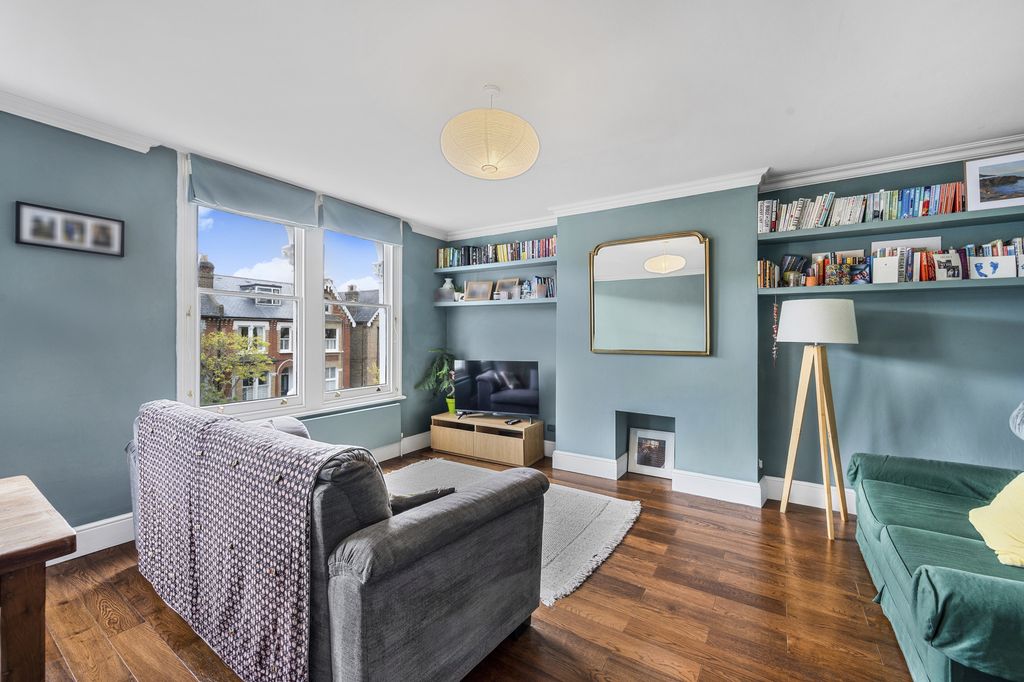 Property photo 3 of 10