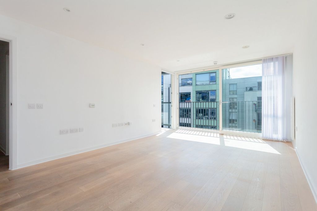 Property photo 1 of 23 Open Plan Living