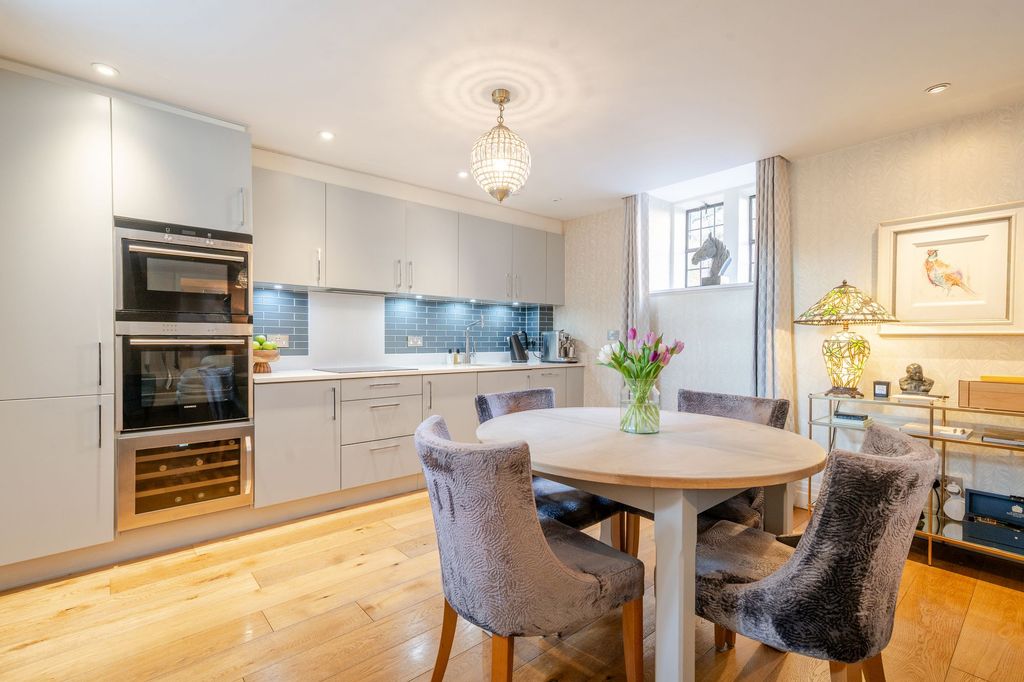 Property photo 2 of 19 Kitchen Dining