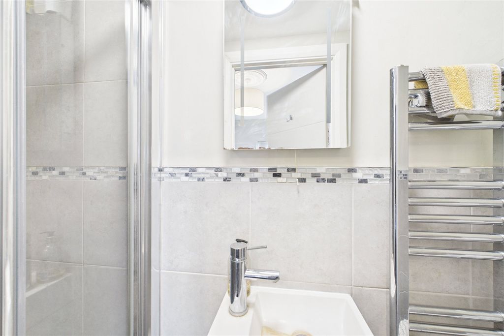 Property photo 3 of 6 Picture No. 10