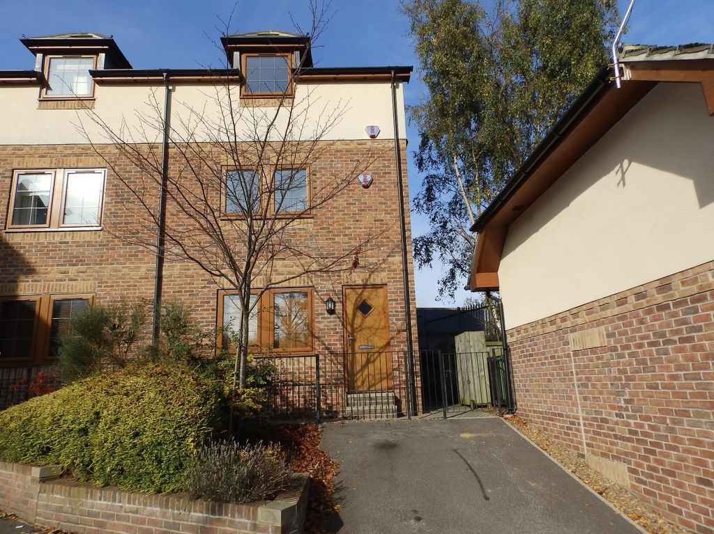 Property photo 1 of 10 0 General