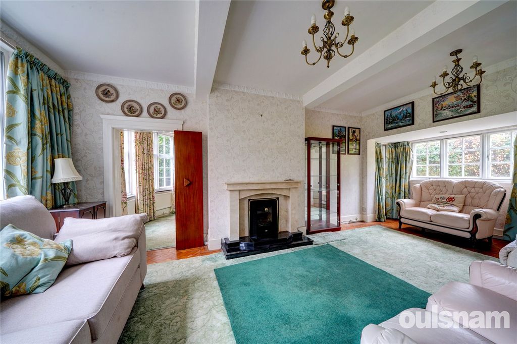 Property photo 2 of 32 Picture No. 17