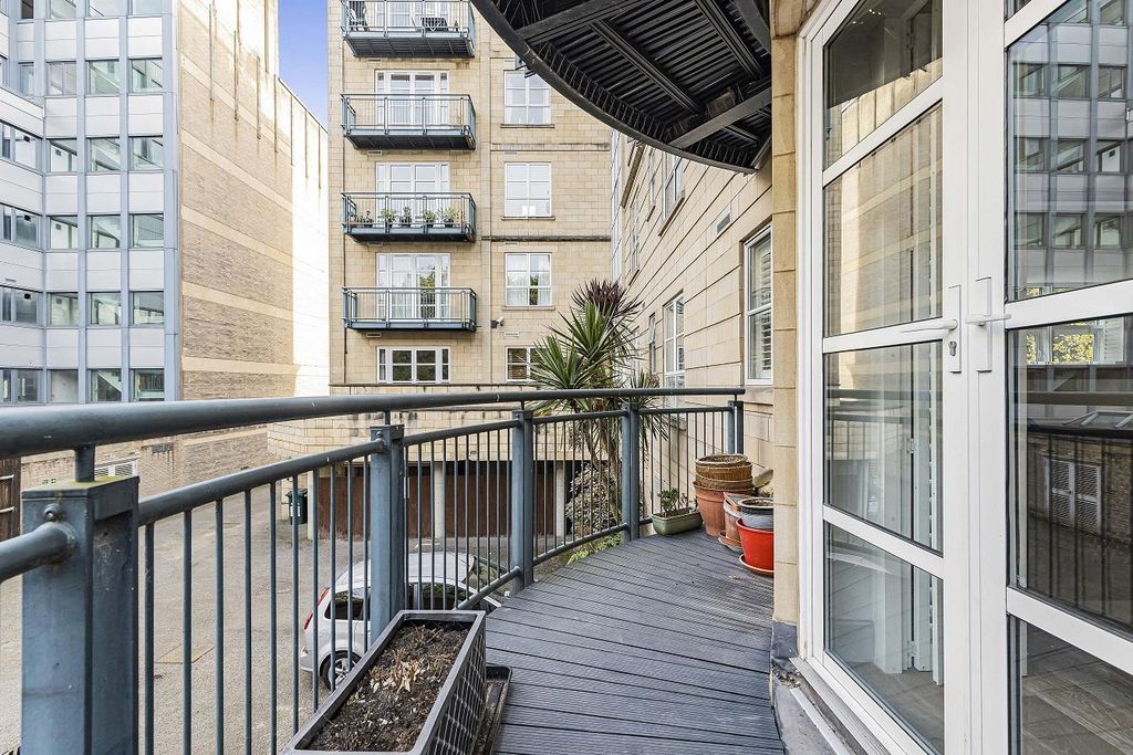 Property photo 3 of 17 Balcony