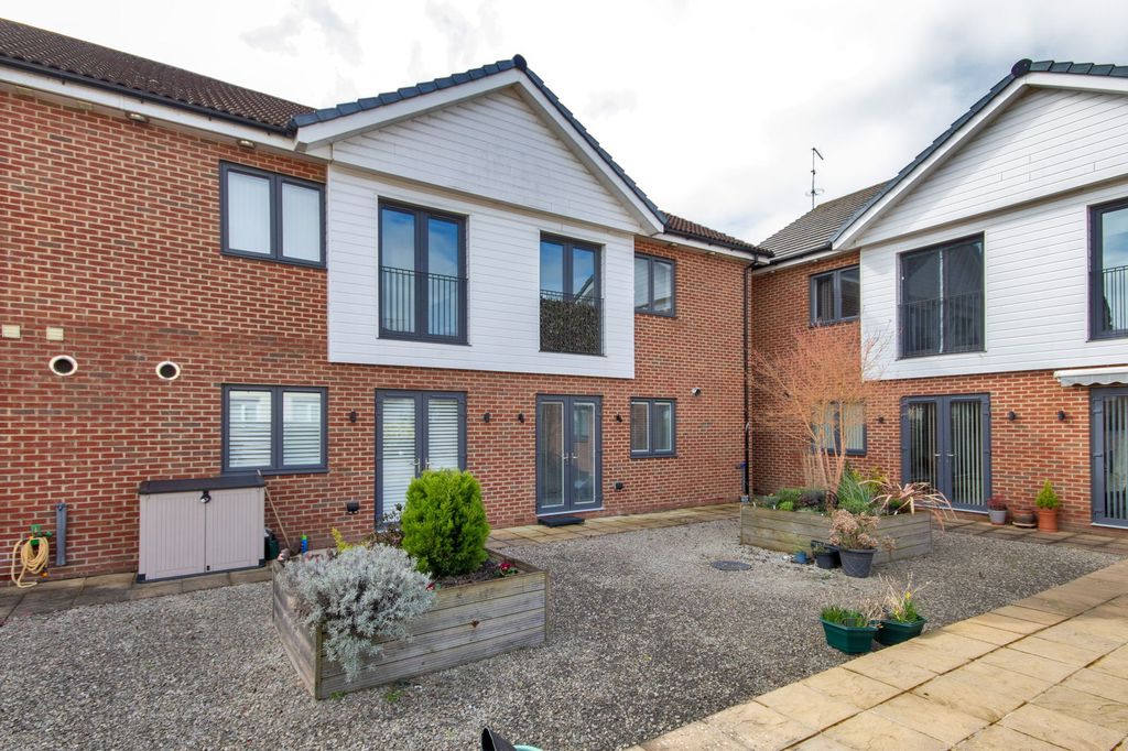 Additional image 11 of 1 bed flat for saleBramblefield Close, Longfield DA3