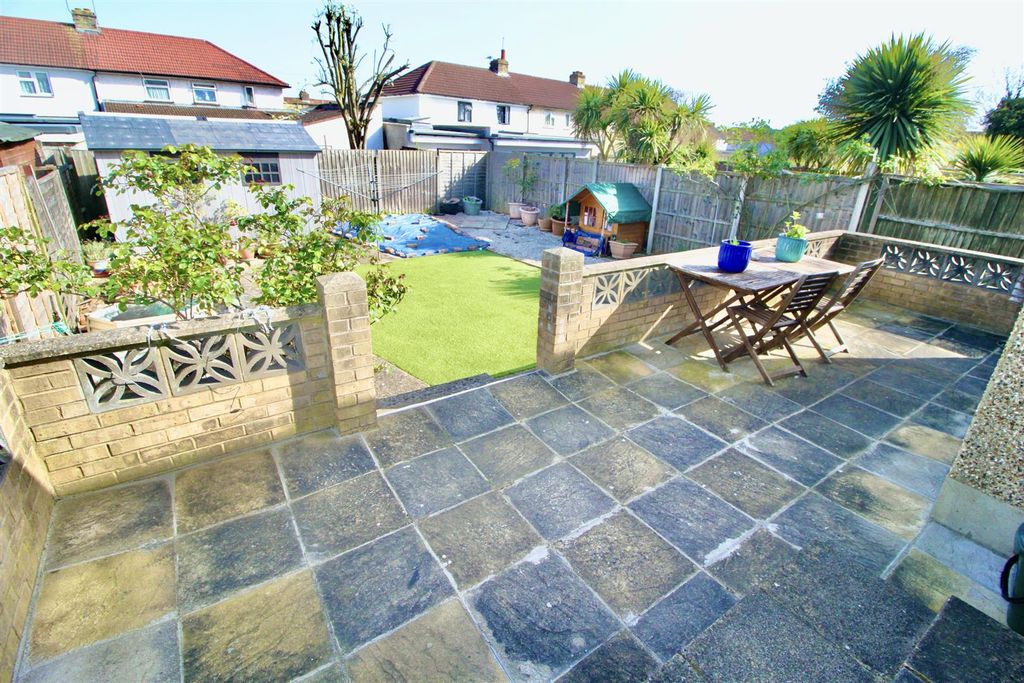 Property photo 2 of 10 Rear