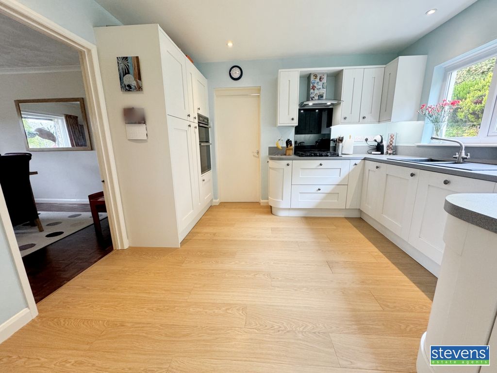 Property photo 2 of 28 Image00013_Blurredg