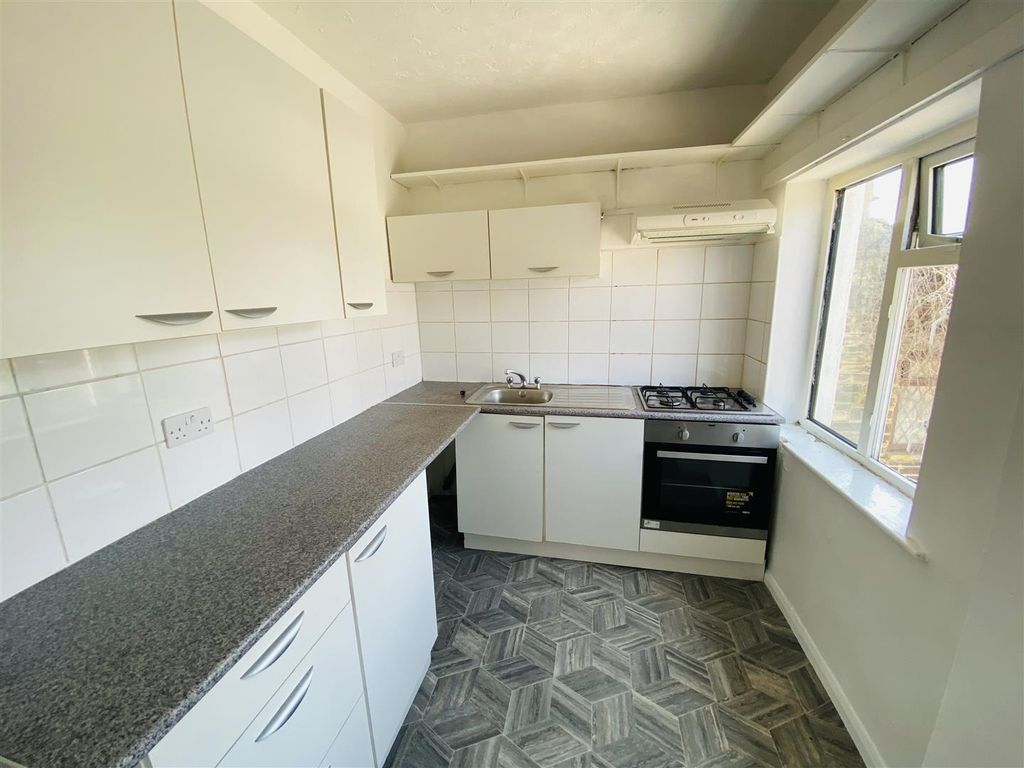 Property photo 3 of 7 48Agaisby2.Jpg